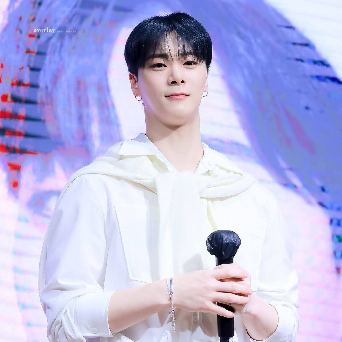 A moment captured by Moonbin (ASTRO)'s fan