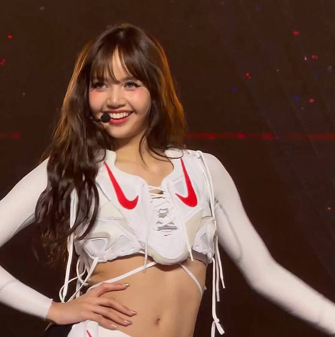 Behind-the-scenes cut of Lisa (BLACKPINK)