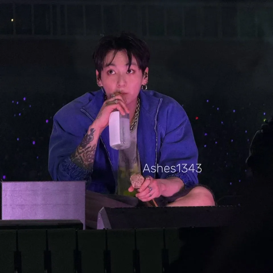Momen yang diabadikan oleh penggemar Jungkook (BTS)