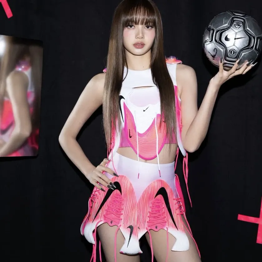 Latest photo of Lisa (BLACKPINK)