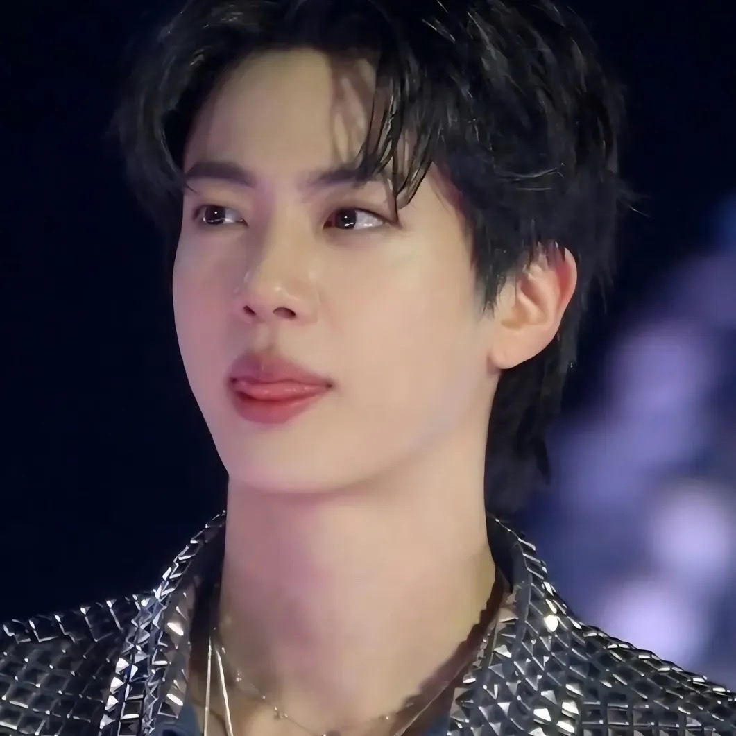 Foto terbaru Jin (BTS)