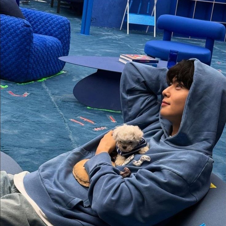 A moment captured by Eunwoo (ASTRO)'s fan