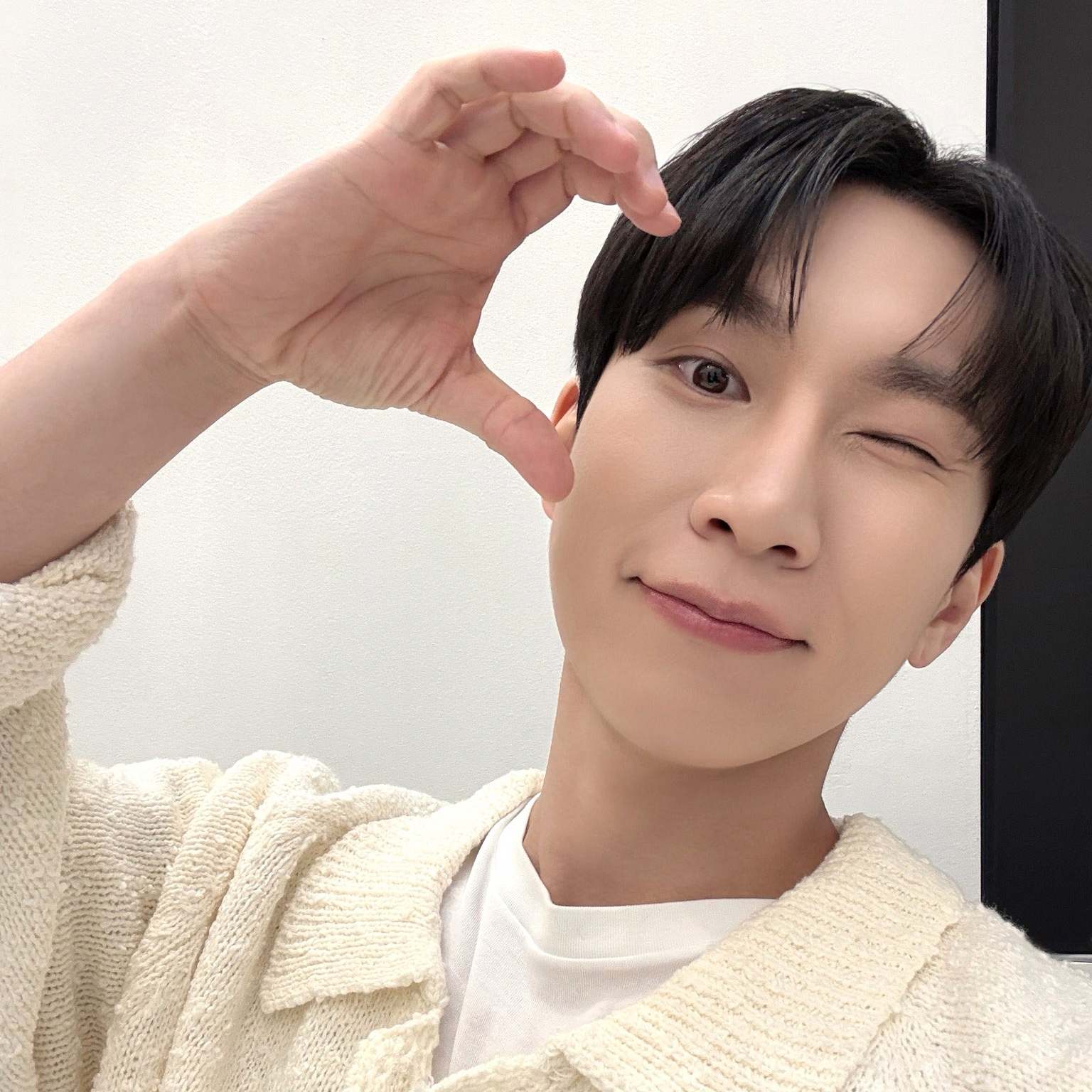 Recent activity shot of Seo Eunkwang (BTOB)