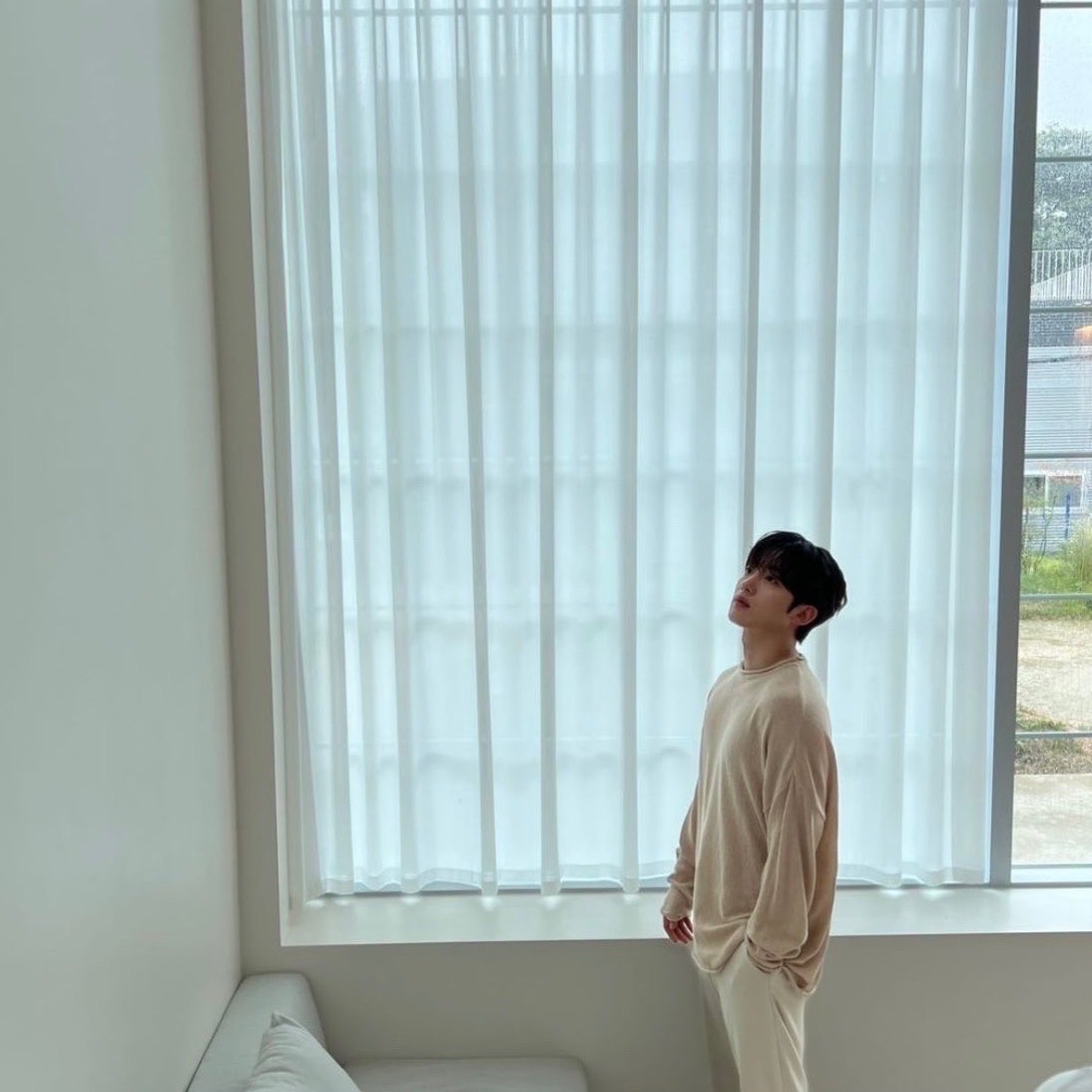 A moment captured by Kim Yohan (WEi)'s fan