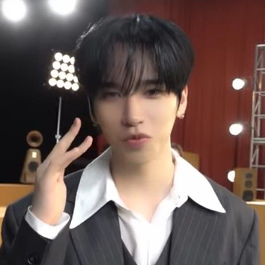 Recent activity shot of Hanjun (n.SSign)