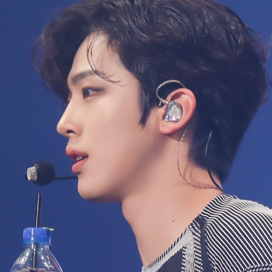 Behind-the-scenes cut of Kim Yohan (WEi)