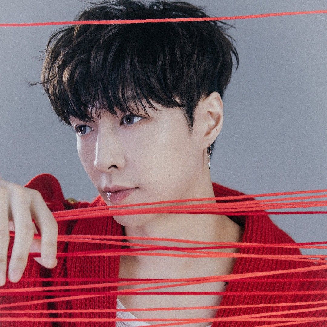 Latest photo of Lay (EXO)