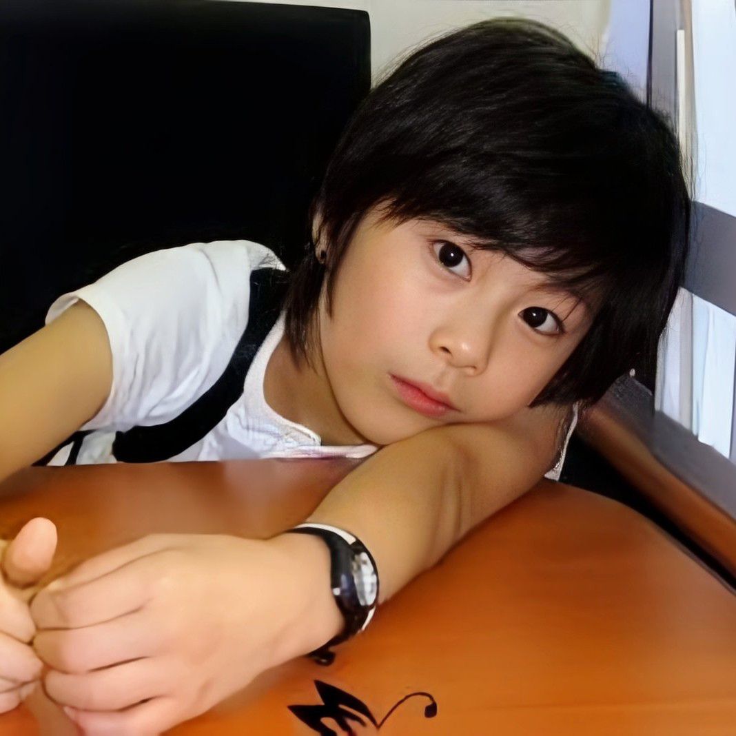 아스트로의 최신 사진