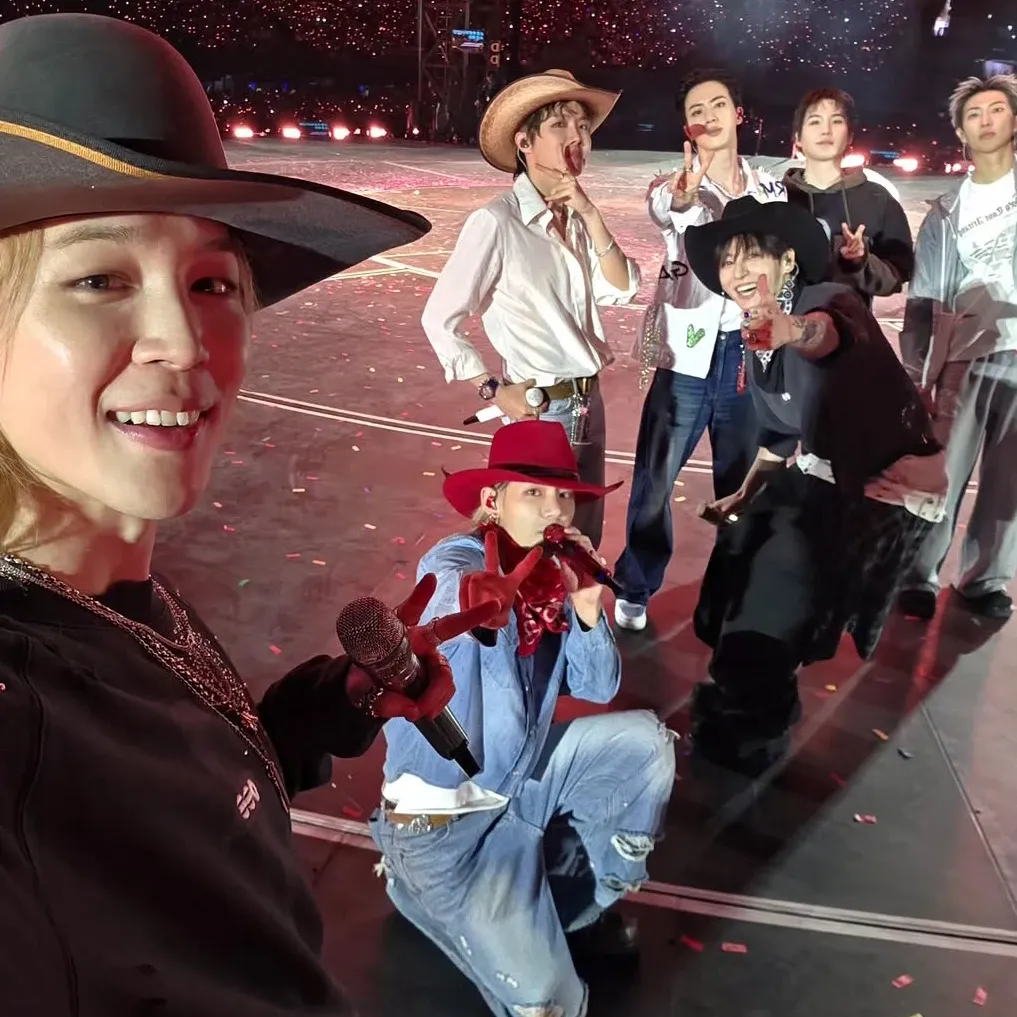 A moment captured by Jimin (BTS)'s fan