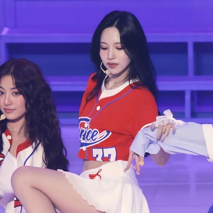 Potret di balik layar Mina (TWICE)