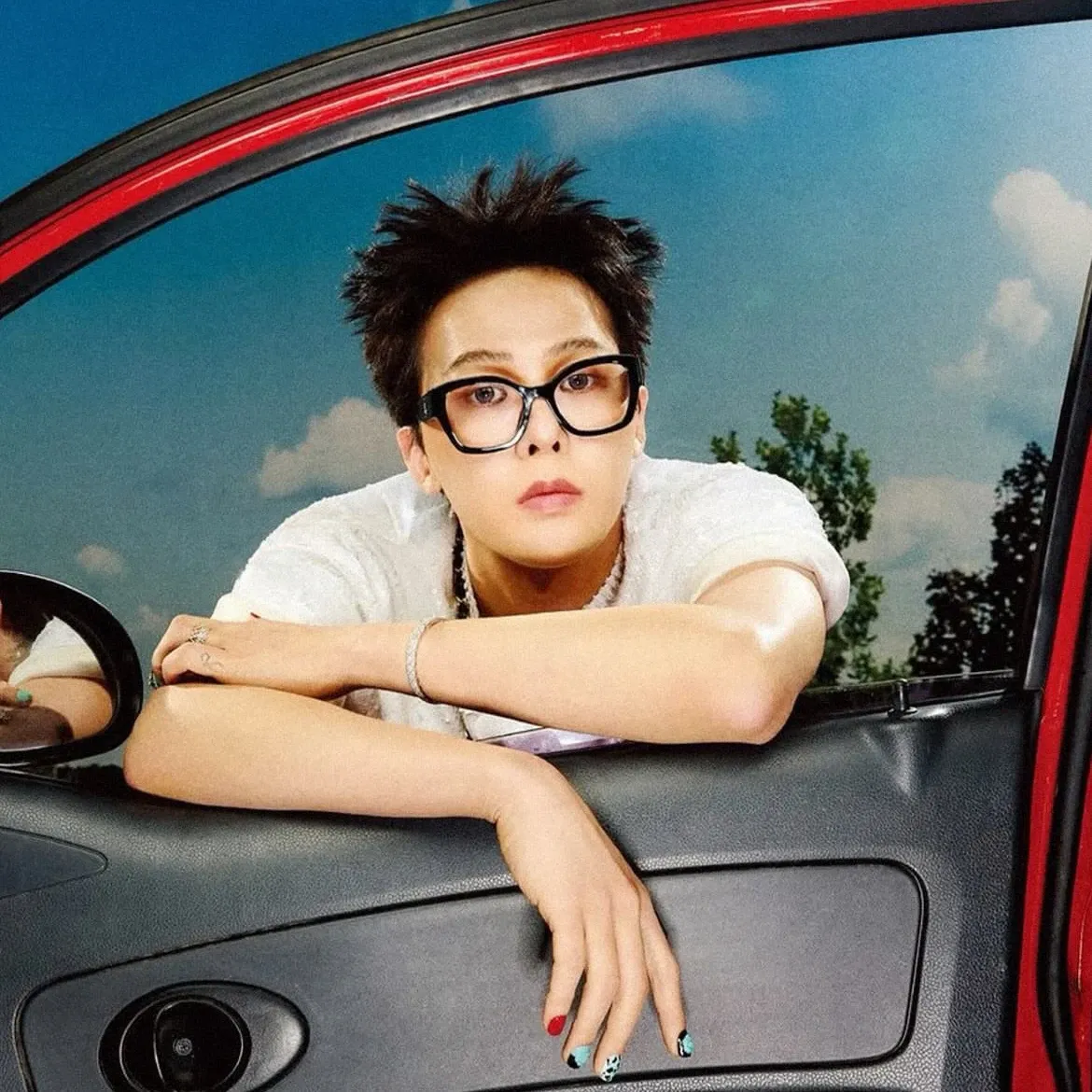 Recent activity shot of G-DRAGON (BIGBANG)