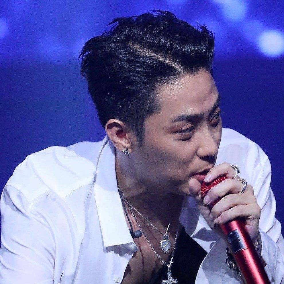 A moment captured by Eun Jiwon (SECHSKIES)'s fan