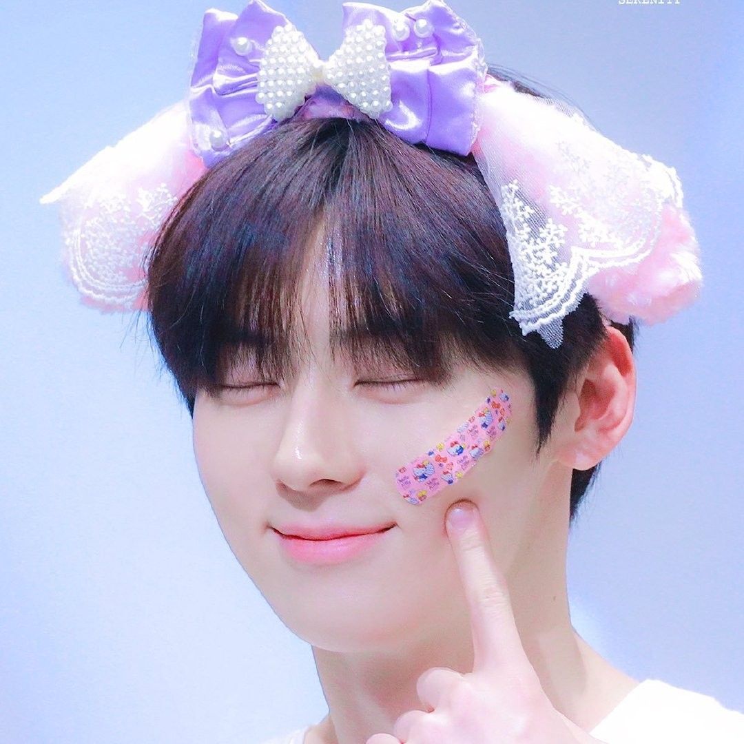 Recent activity shot of Hwang Minhyun