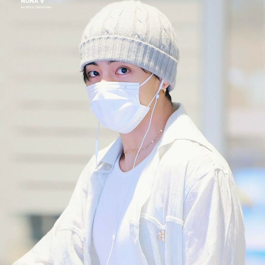 뷔 (방탄소년단)의 비하인드 컷