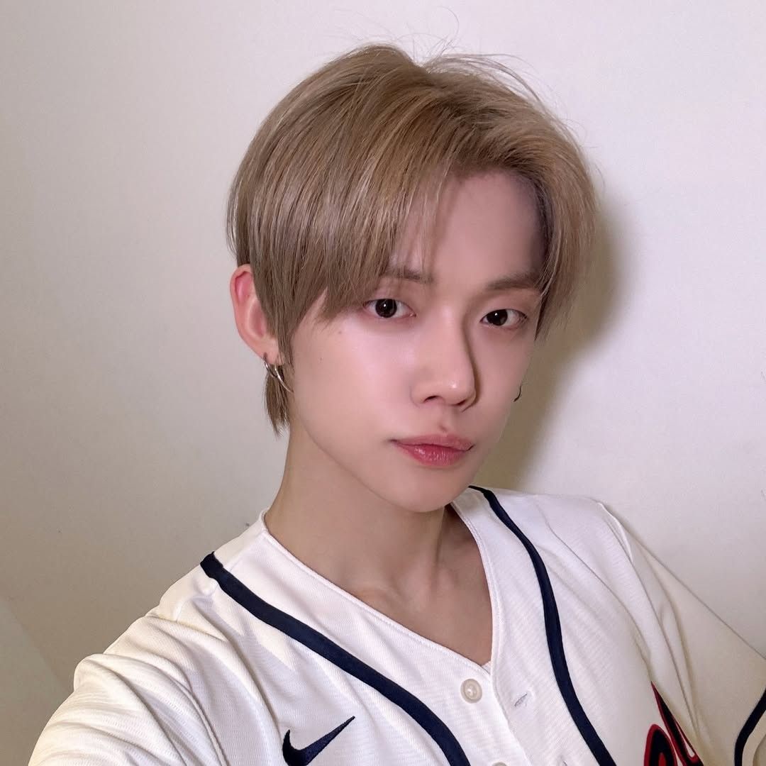 然竣 (TOMORROW X TOGETHER)的最新照片