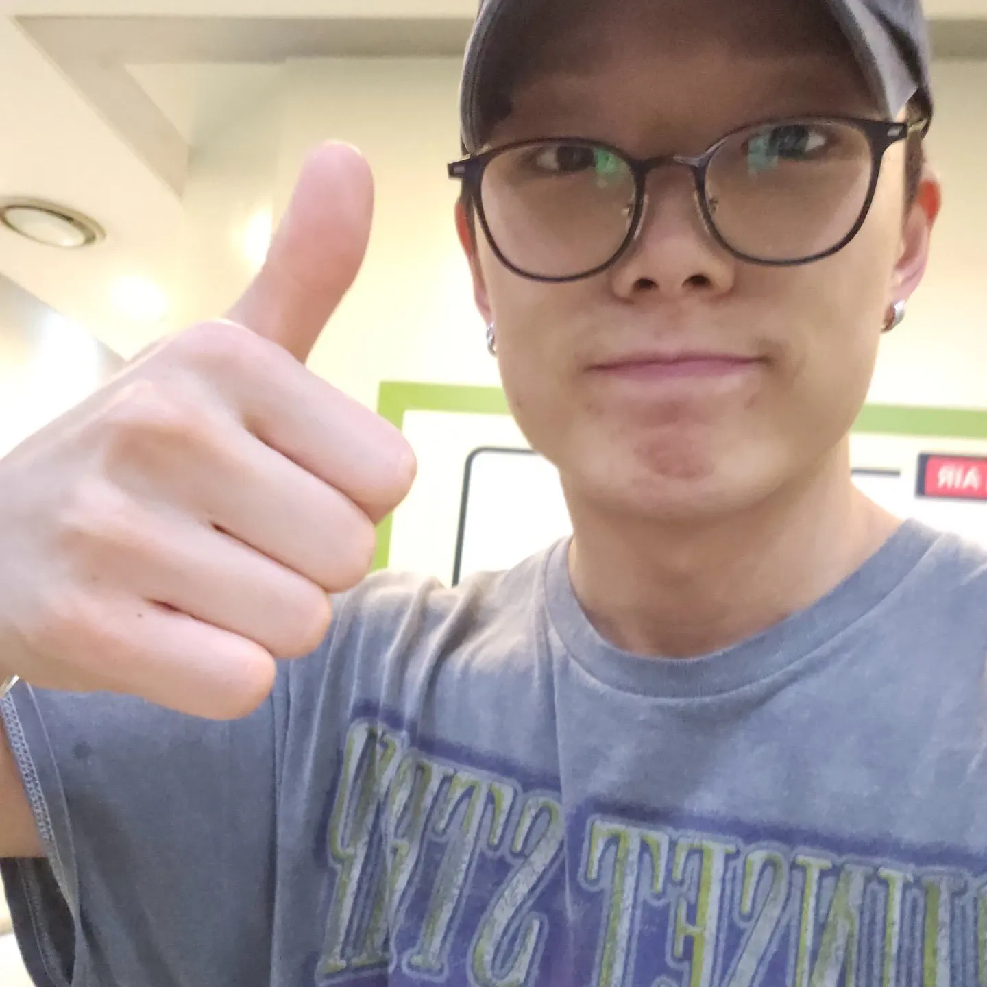 Recent activity shot of BOBBY (iKON)