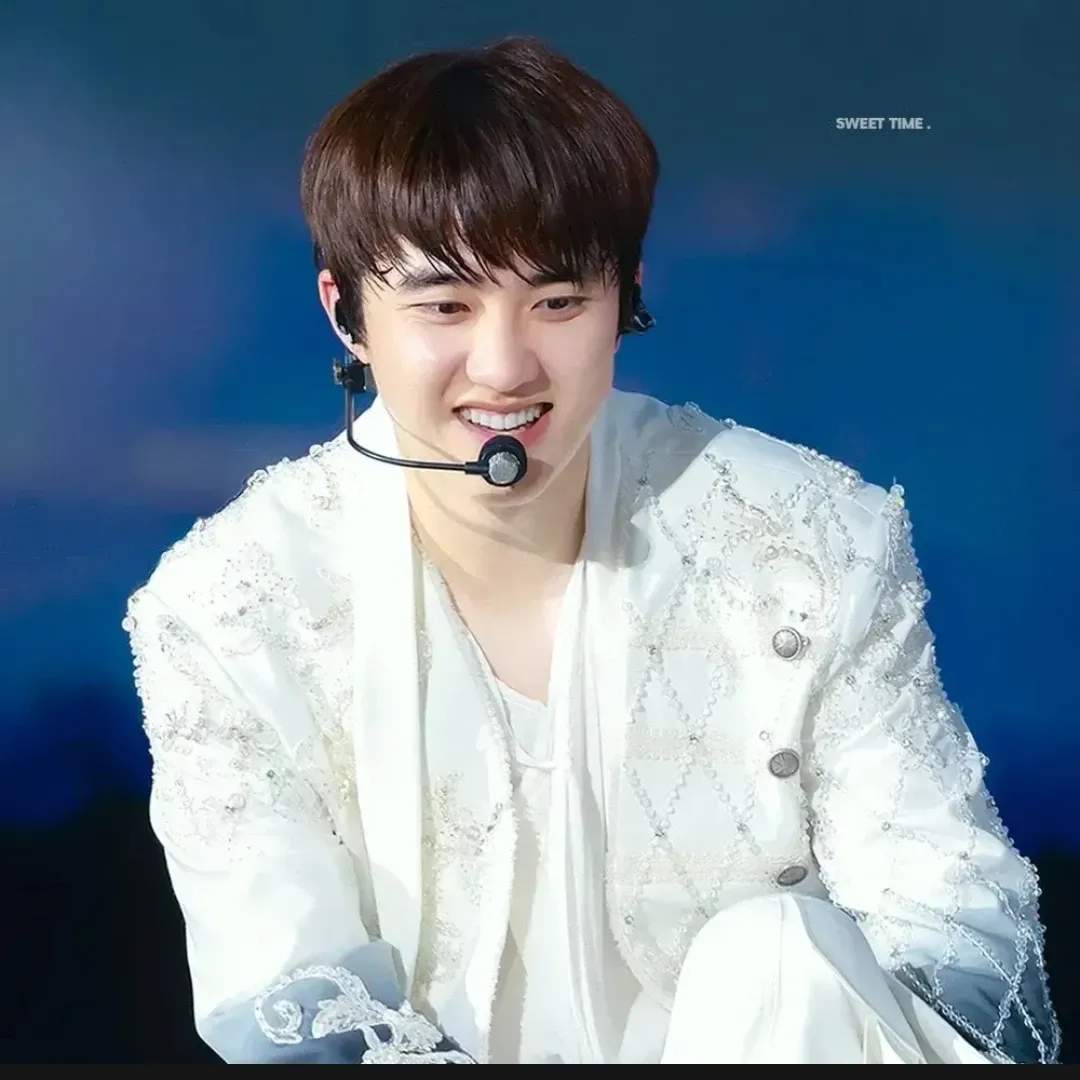 Momen yang diabadikan oleh penggemar D.O. (EXO)