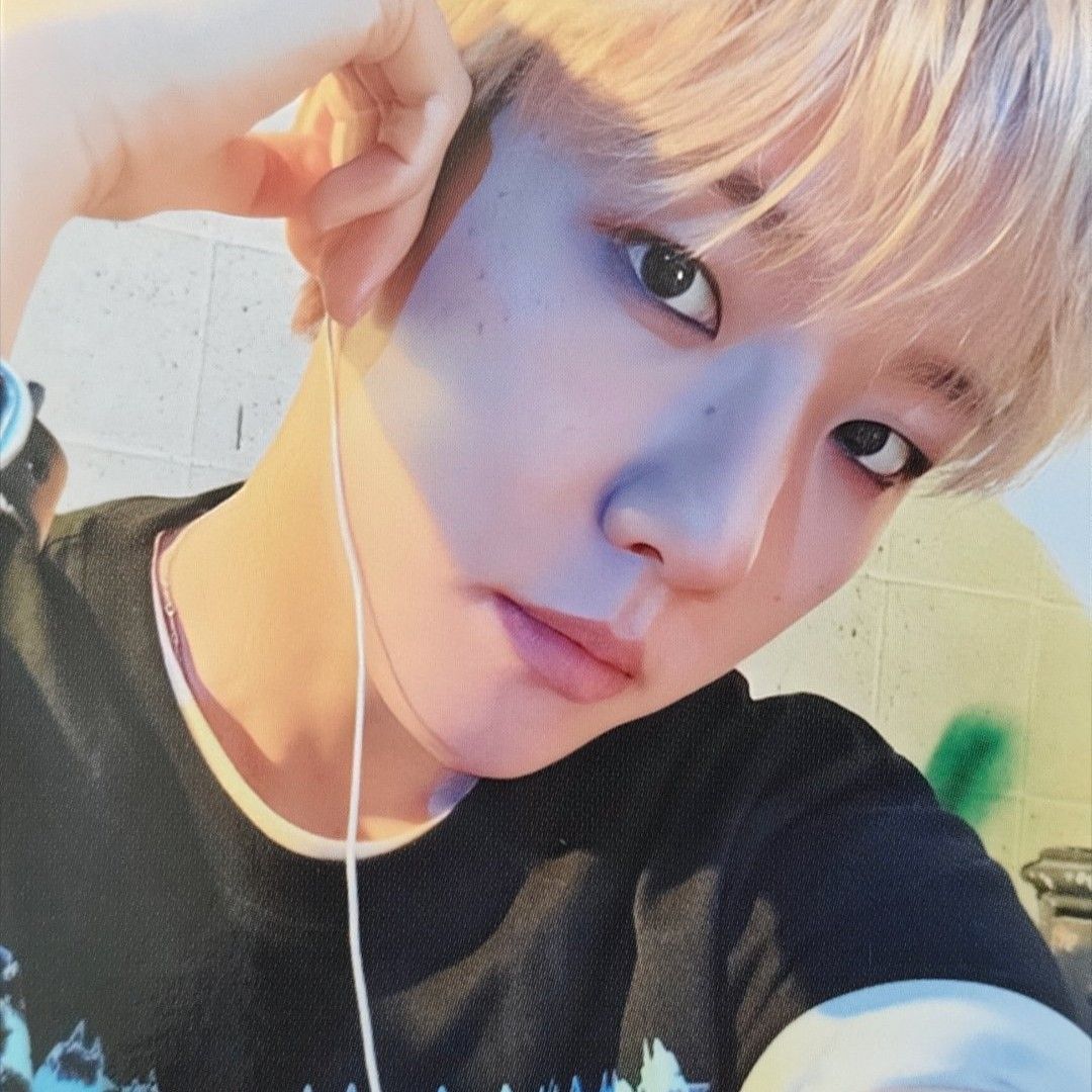 백현 (EXO) 최근 활동샷