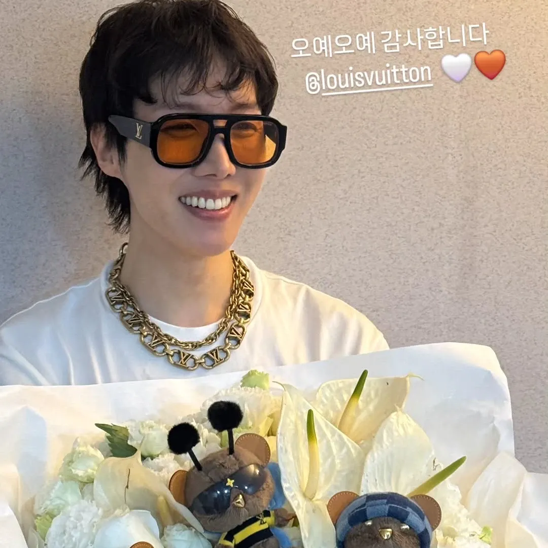 Behind-the-scenes cut of j-hope (BTS)