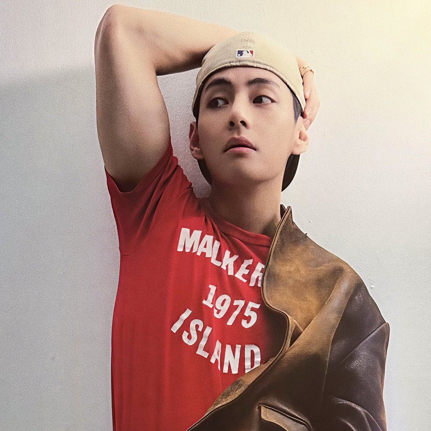 Foto aktivitas terbaru V (BTS)