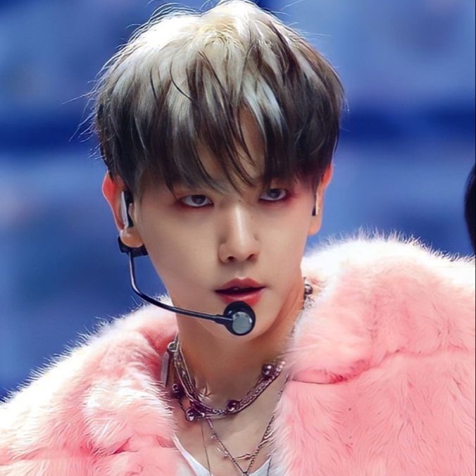 백현 (EXO)의 비하인드 컷