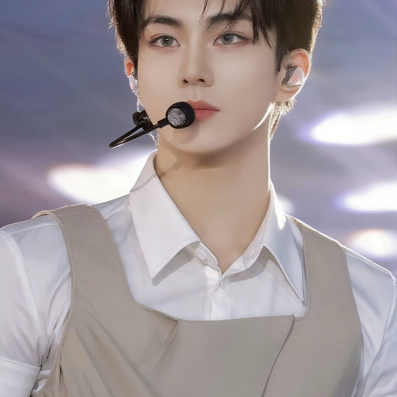 Behind-the-scenes cut of Jungwon (ENHYPEN)