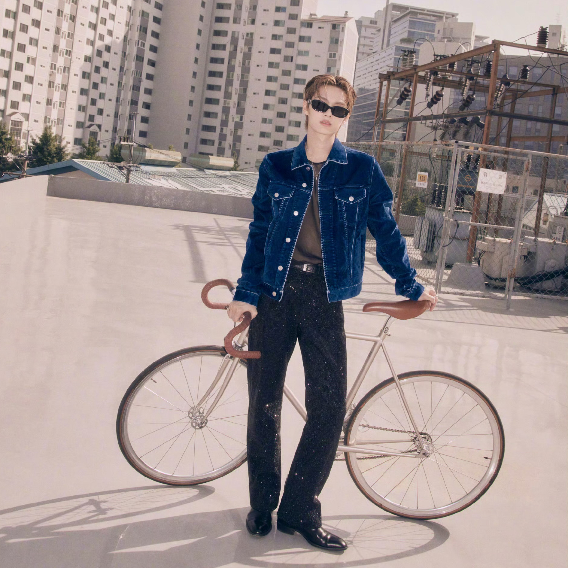 Latest photo of Jun (SEVENTEEN)