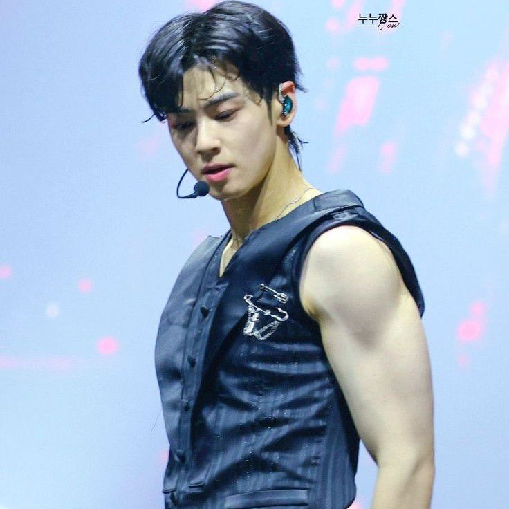 Behind-the-scenes cut of Eunwoo (ASTRO)