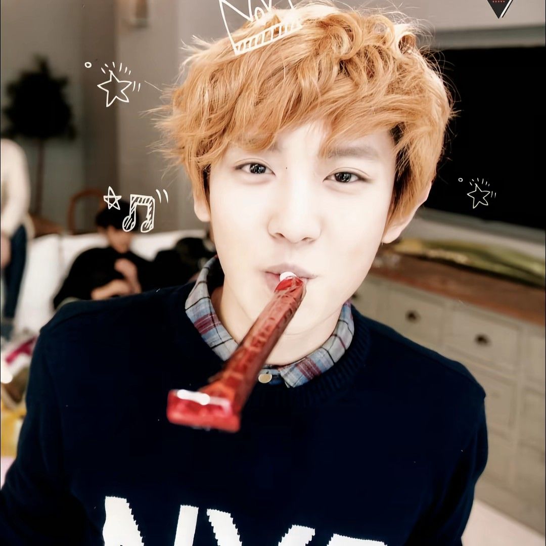 Behind-the-scenes cut of EXO