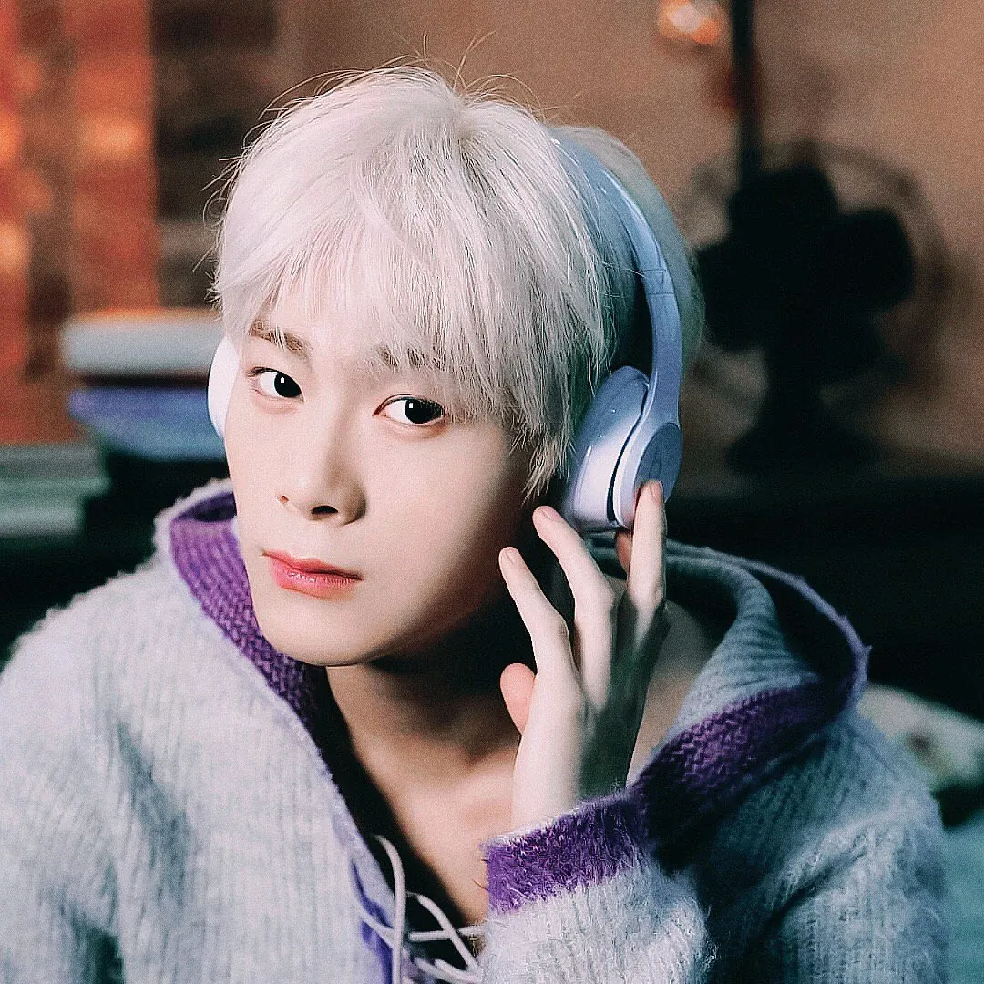 A moment captured by Moonbin (ASTRO)'s fan