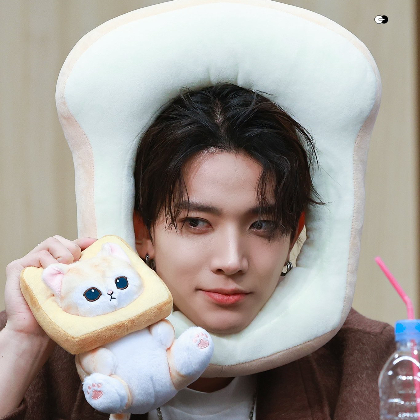 Latest photo of Heeseung