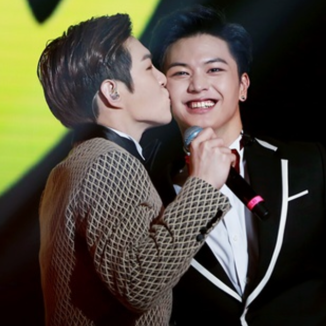 Behind-the-scenes cut of Yook Sungjae (BTOB)