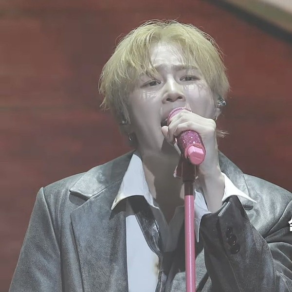 捕捉到河成云魅力的代表照片