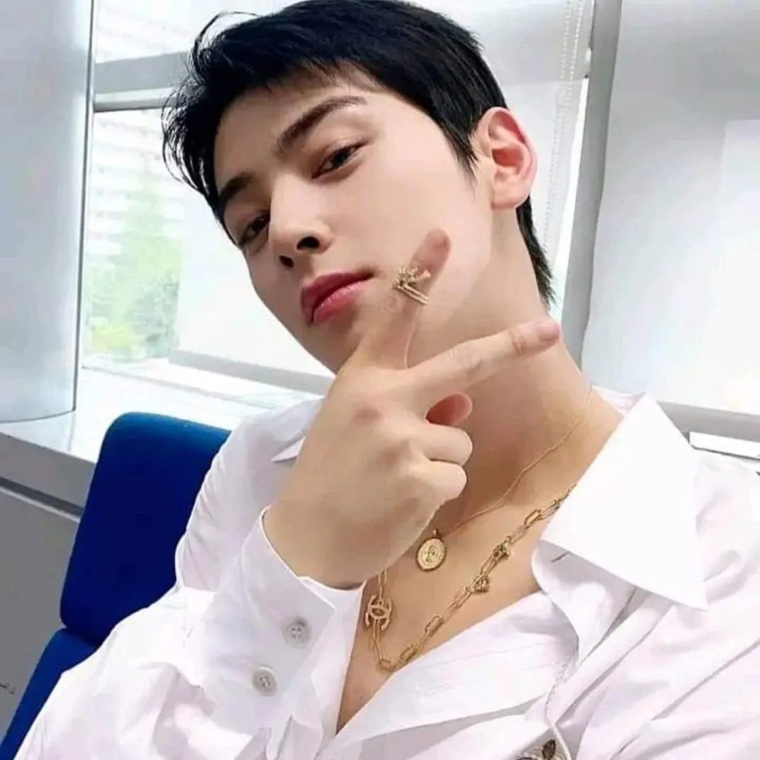 Recent activity shot of Eunwoo (ASTRO)