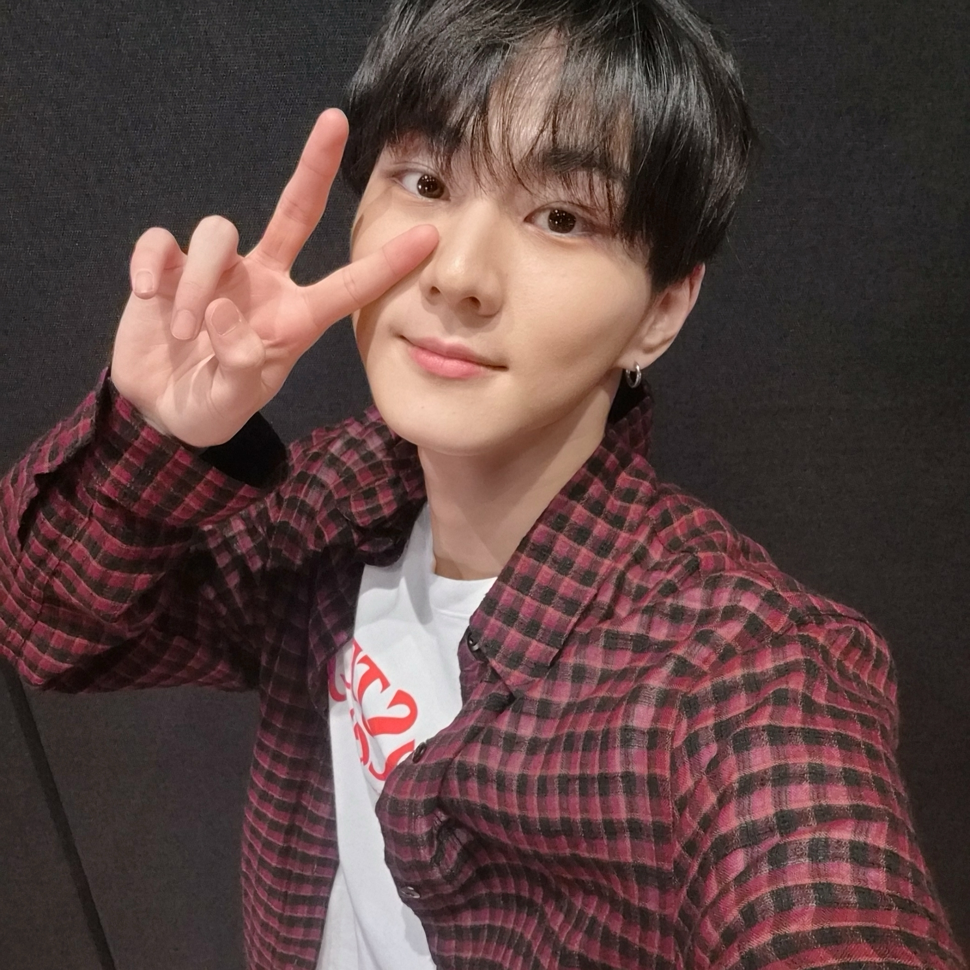 Behind-the-scenes cut of Jungwon (ENHYPEN)