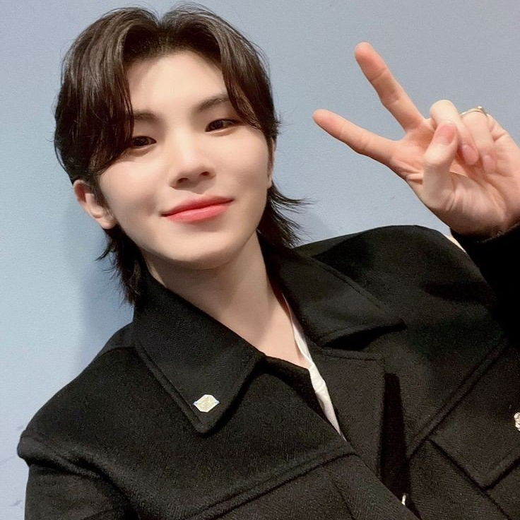 Woozi (SEVENTEEN)粉丝拍下的瞬间