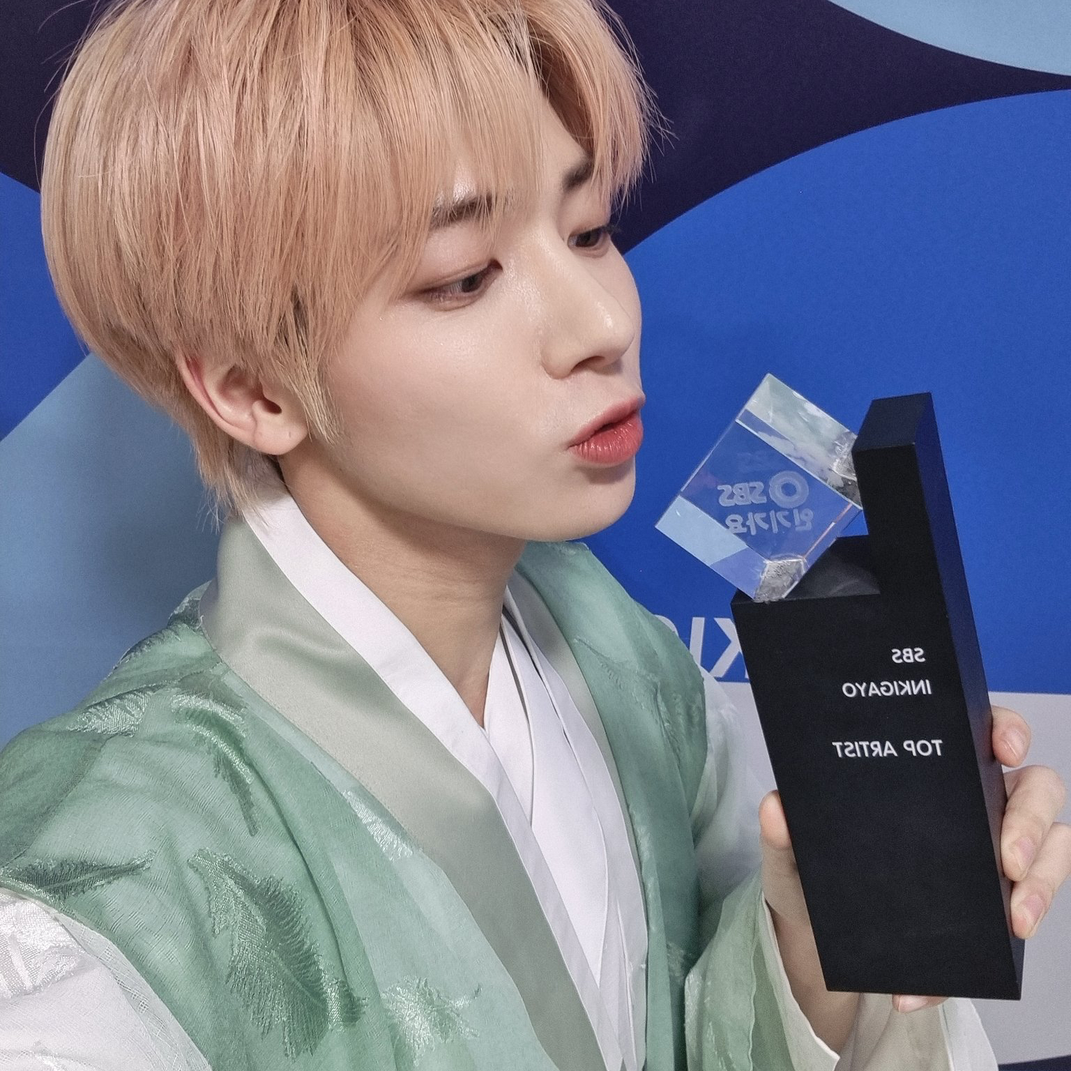 태현 (투모로우바이투게더) 최근 활동샷