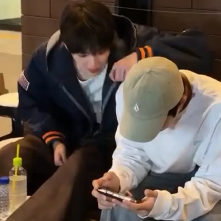 아스트로의 비하인드 컷