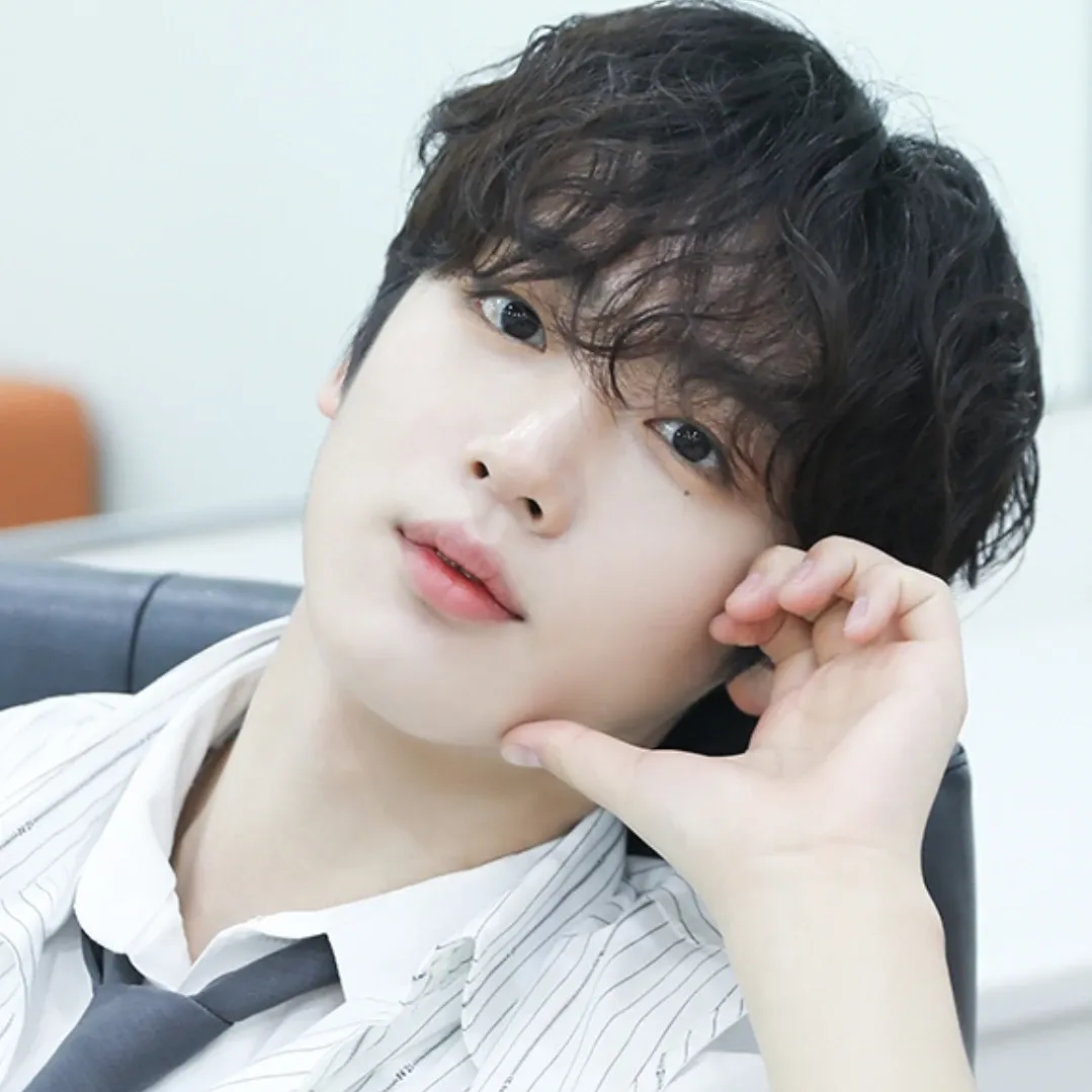 Behind-the-scenes cut of Kim Yohan (WEi)