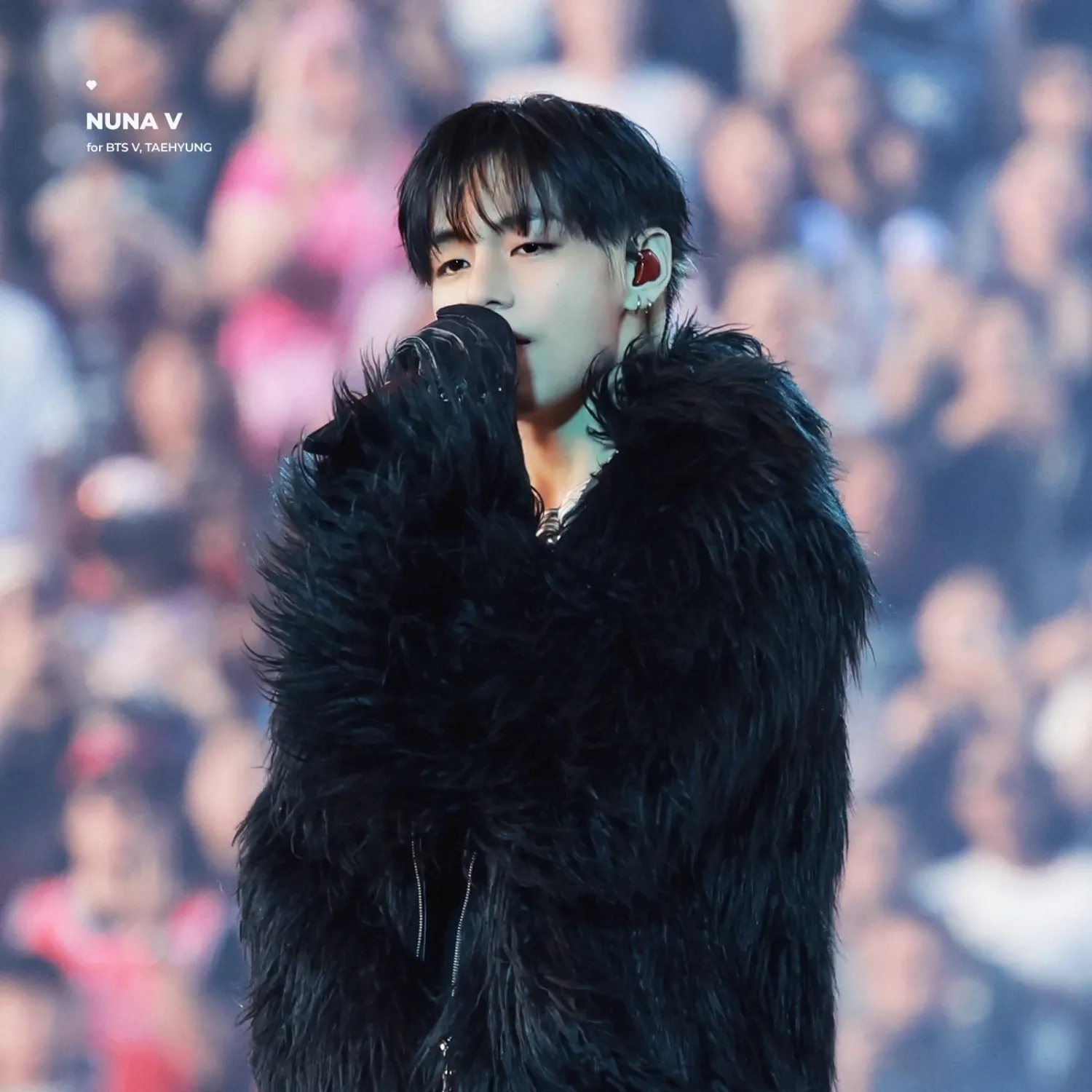 Behind-the-scenes cut of V (BTS)