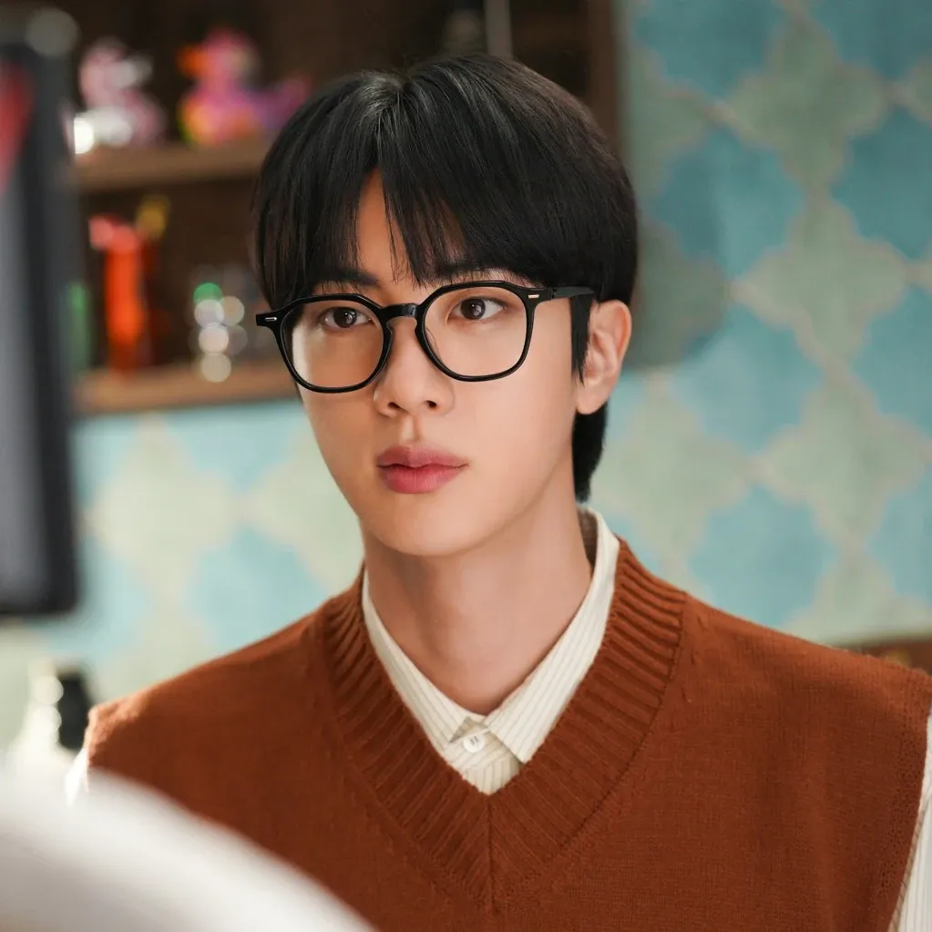 Behind-the-scenes cut of Jin (BTS)