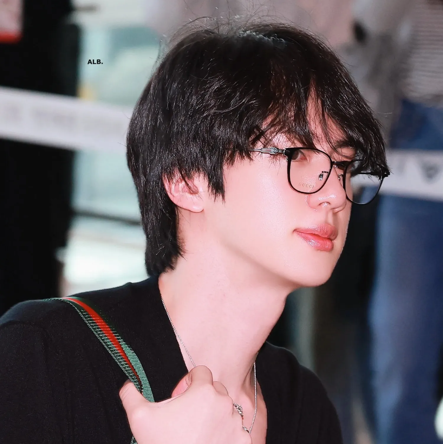 Momen yang diabadikan oleh penggemar Jin (BTS)