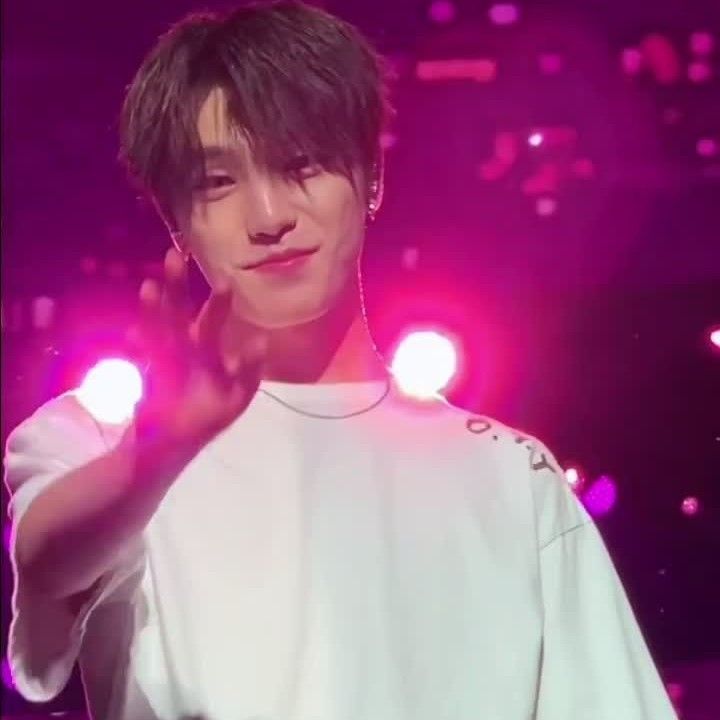 Latest photo of SEVENTEEN