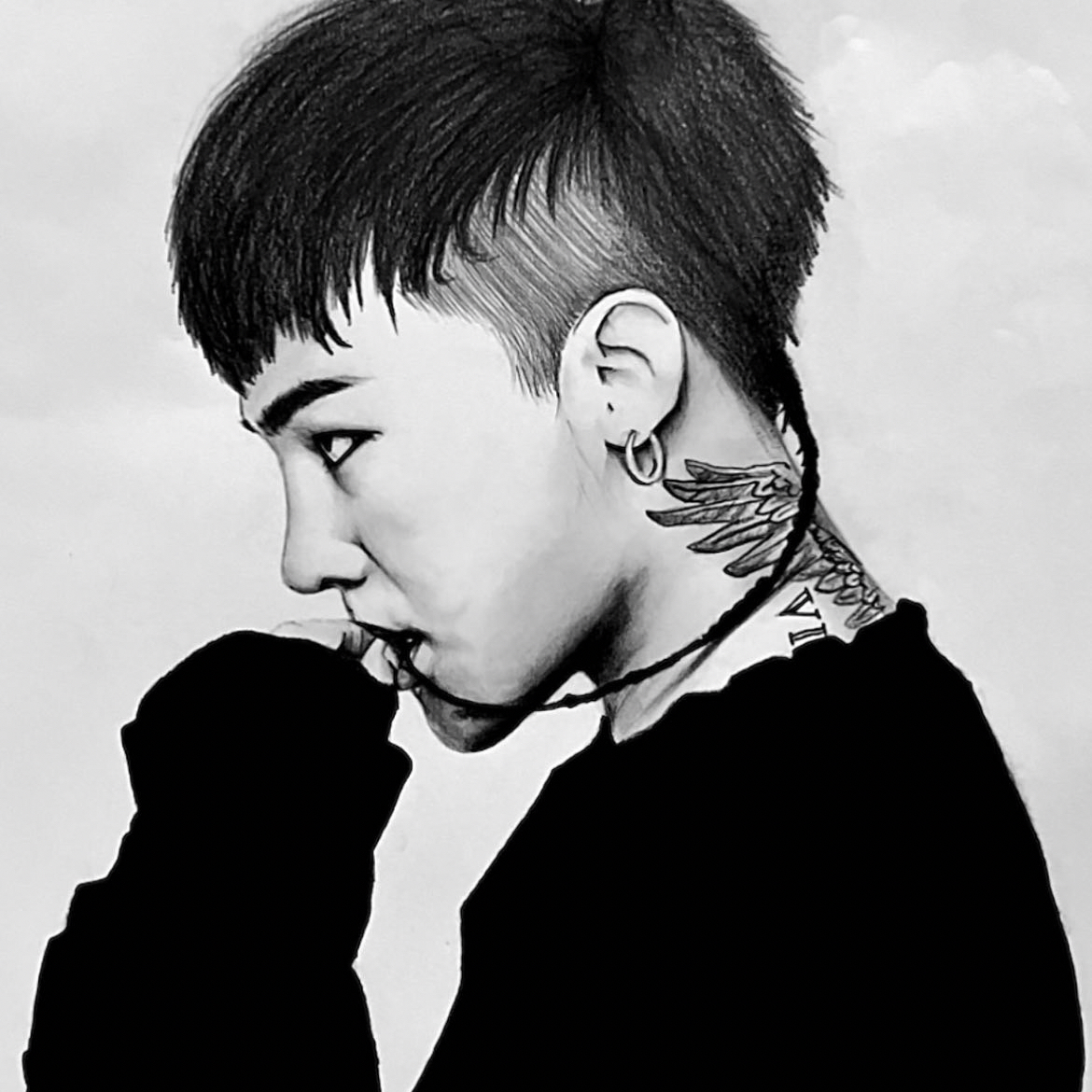 Recent activity shot of G-DRAGON (BIGBANG)