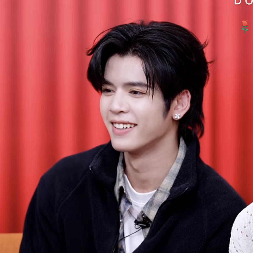 A moment captured by DORN (NexT1DE)'s fan