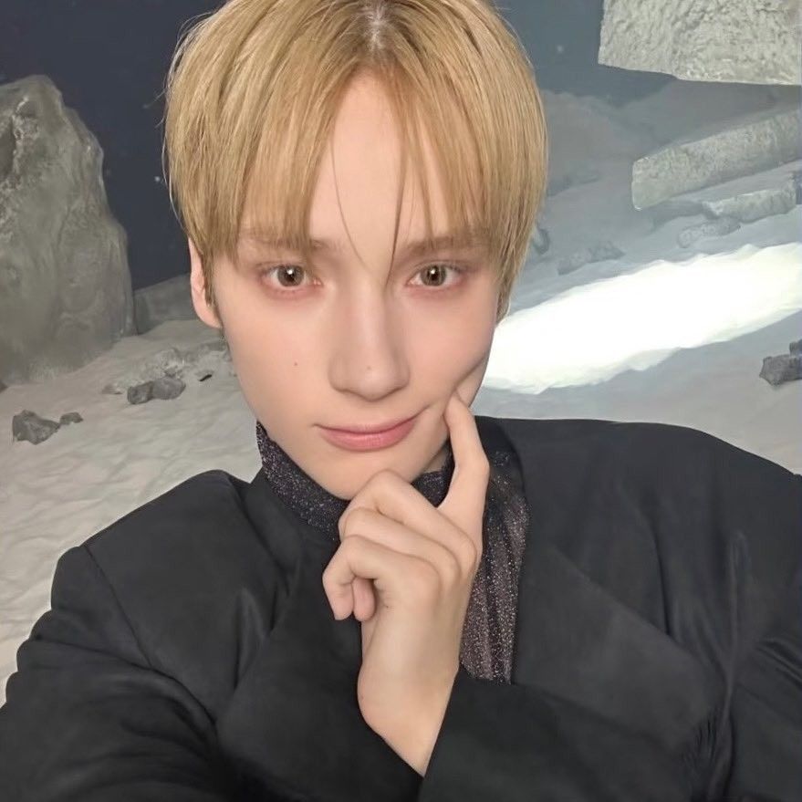 Behind-the-scenes cut of HueningKai (TOMORROW X TOGETHER)