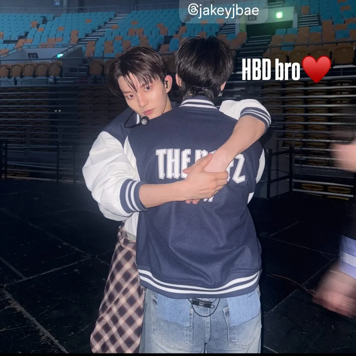 Q (THE BOYZ)的幕后花絮