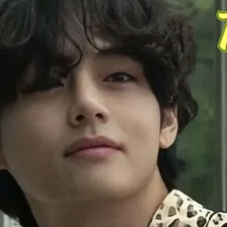 A moment captured by V (BTS)'s fan