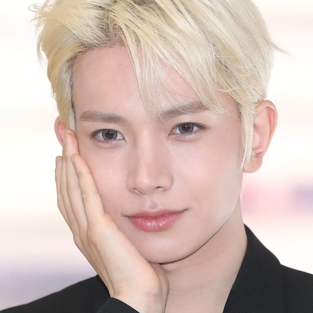 에반 최근 활동샷