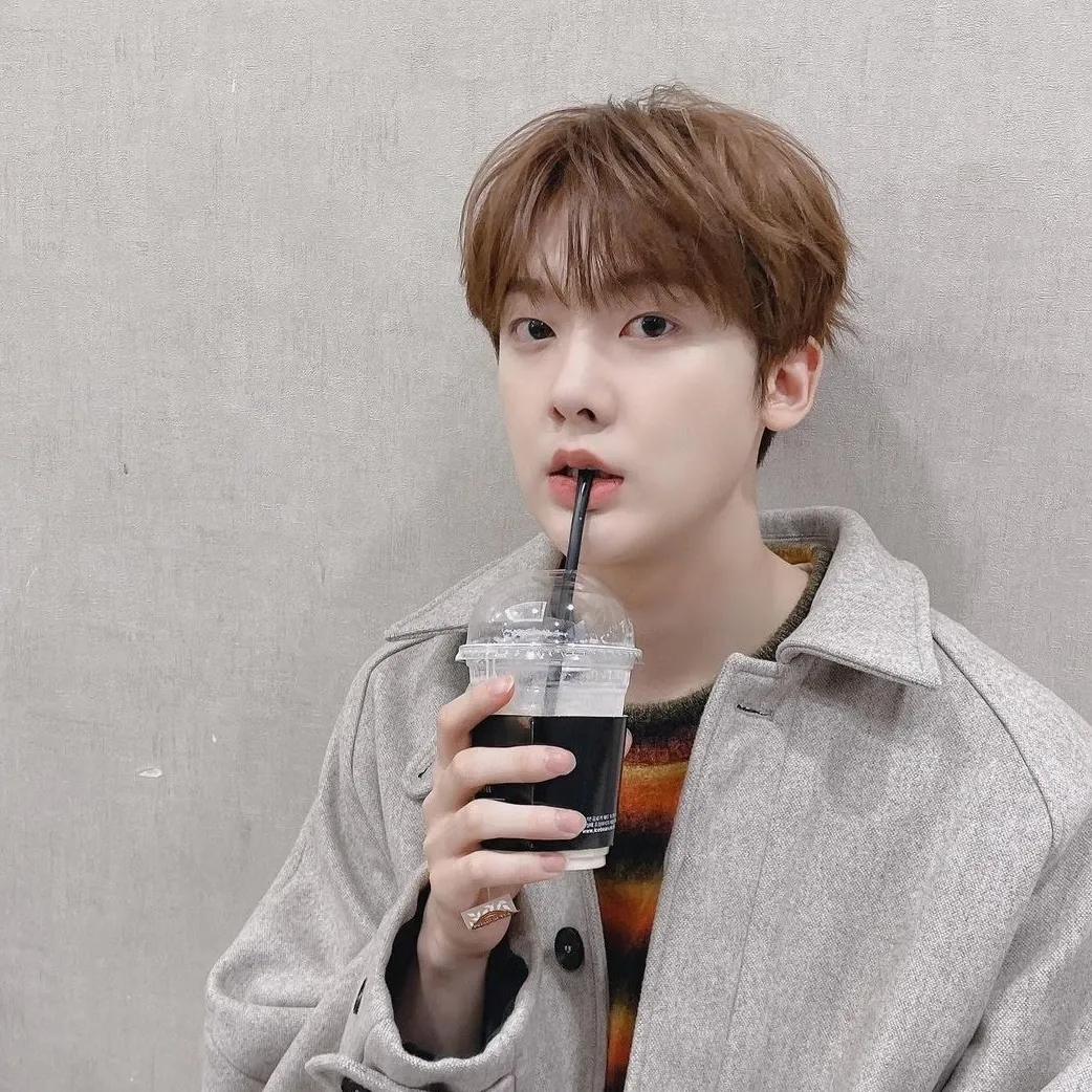 아스트로의 최신 사진